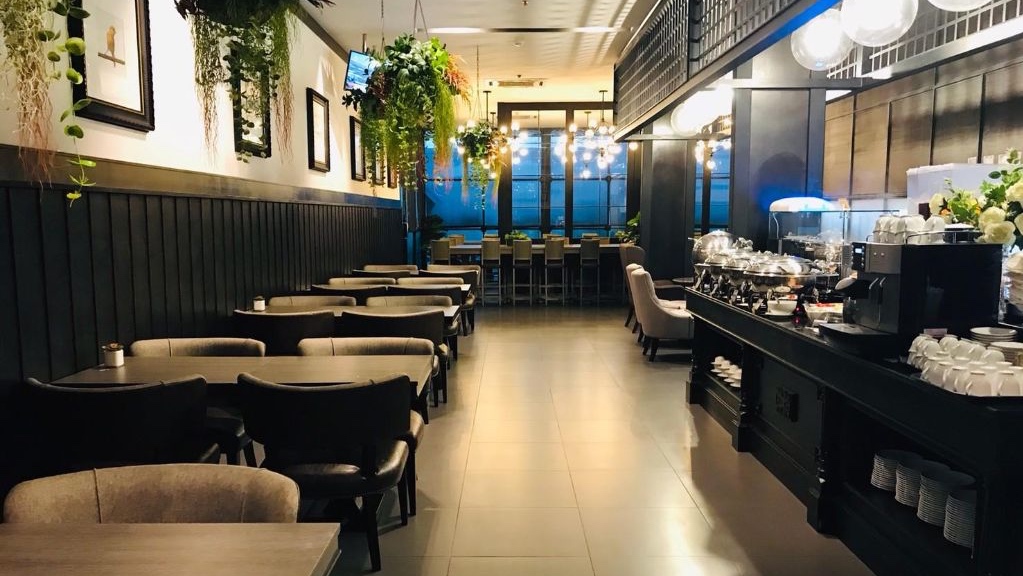 The Coral Finest Business Class Lounge (Vista)