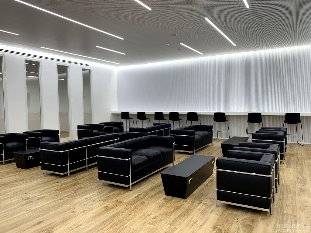 Prima Vista Lounge By Aviapartner