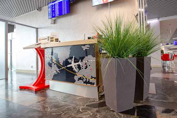 Domestic Business Lounge