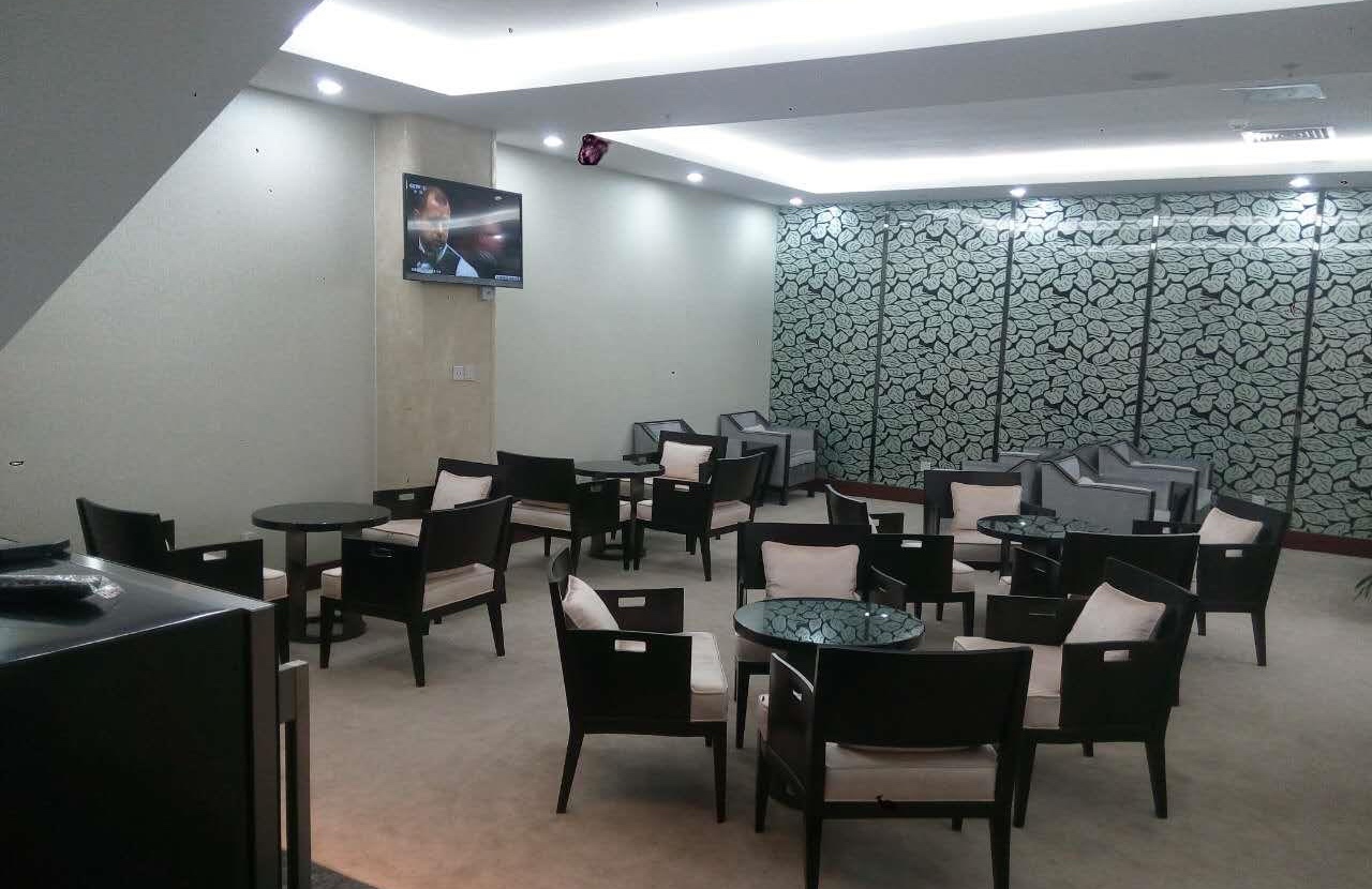 First Class Lounge