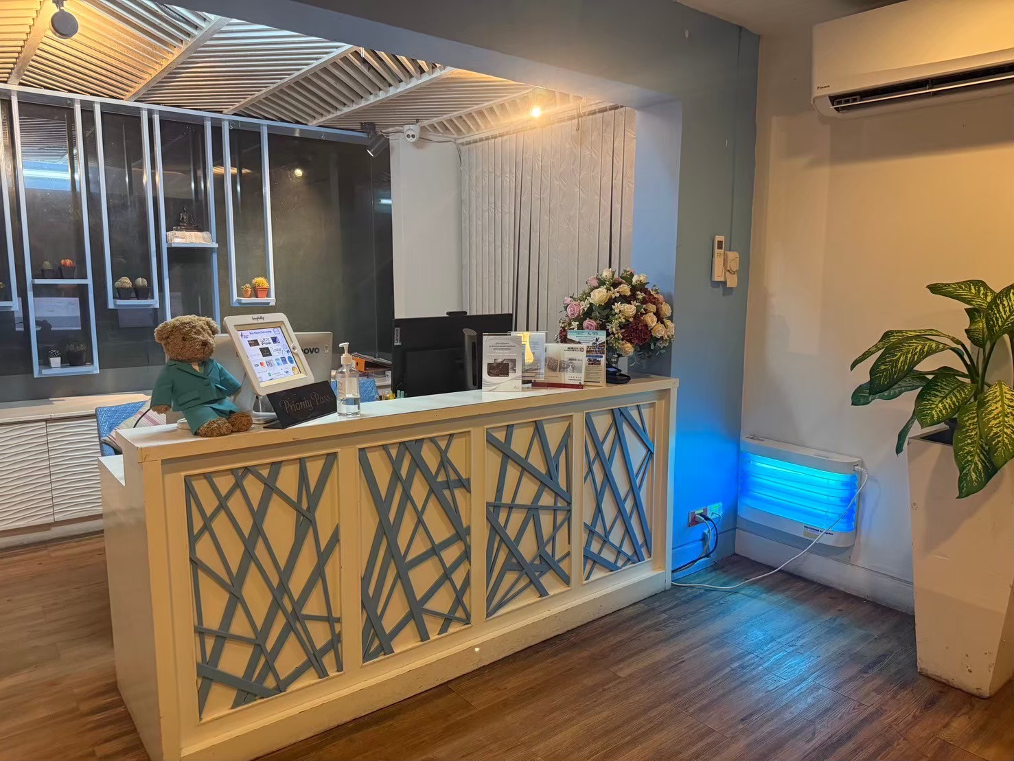 Bangkok Airways Blue Ribbon Lounge