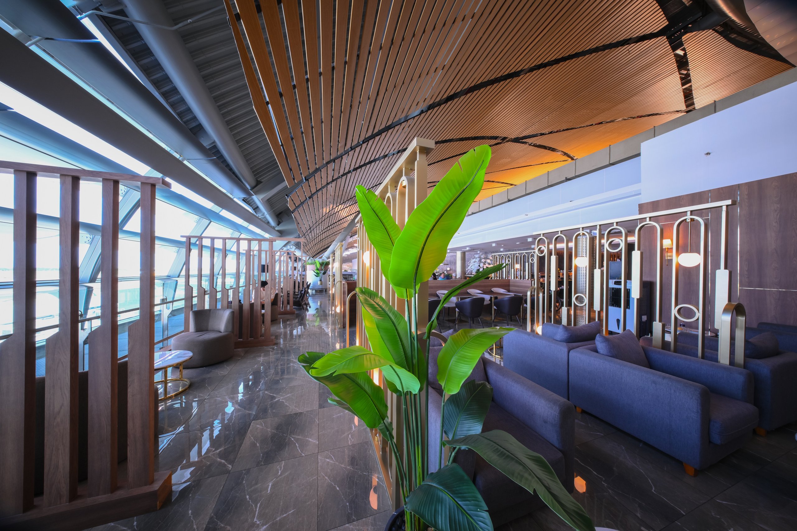 Miracle First Class Lounge