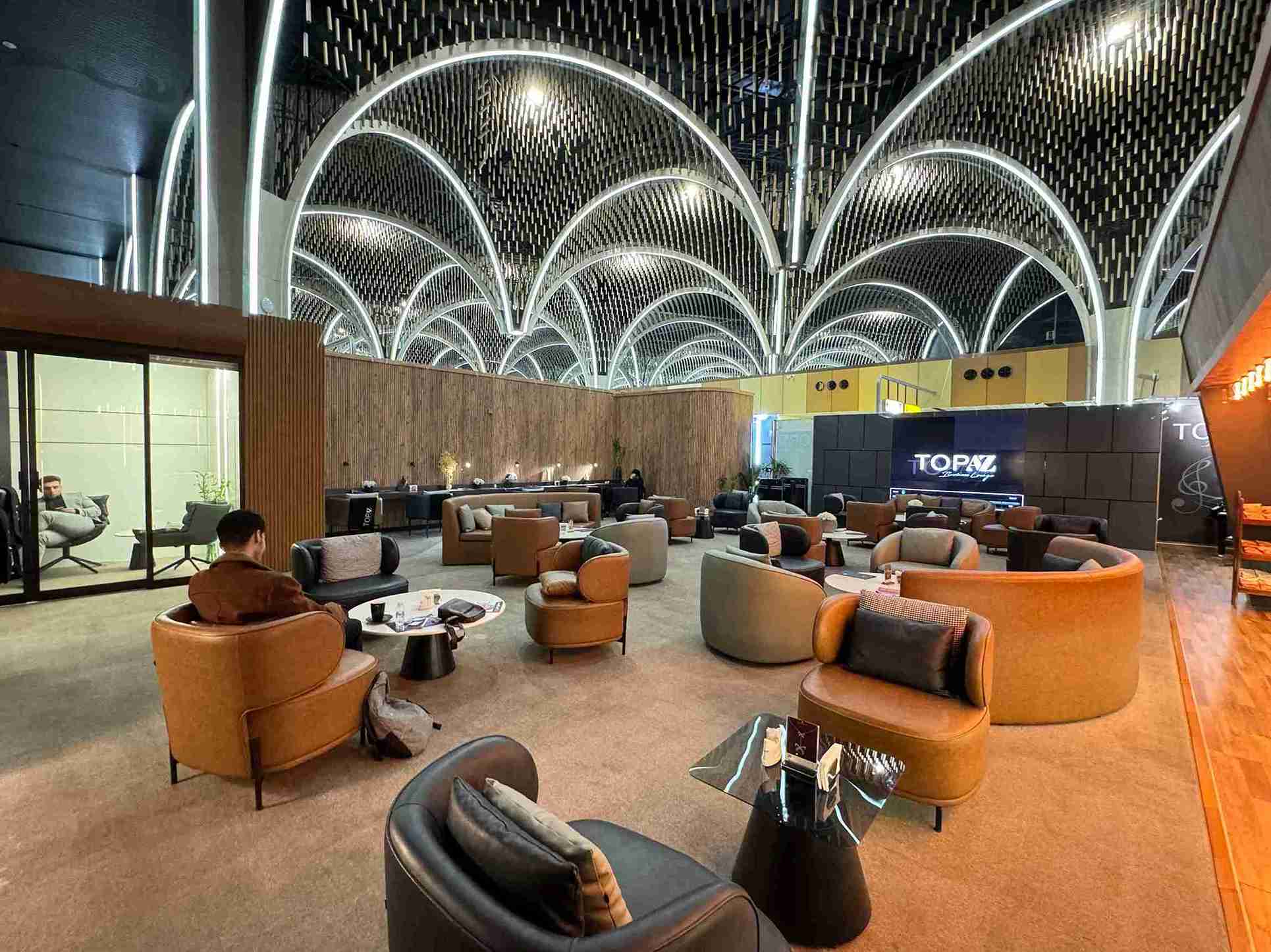 Topaz Lounge