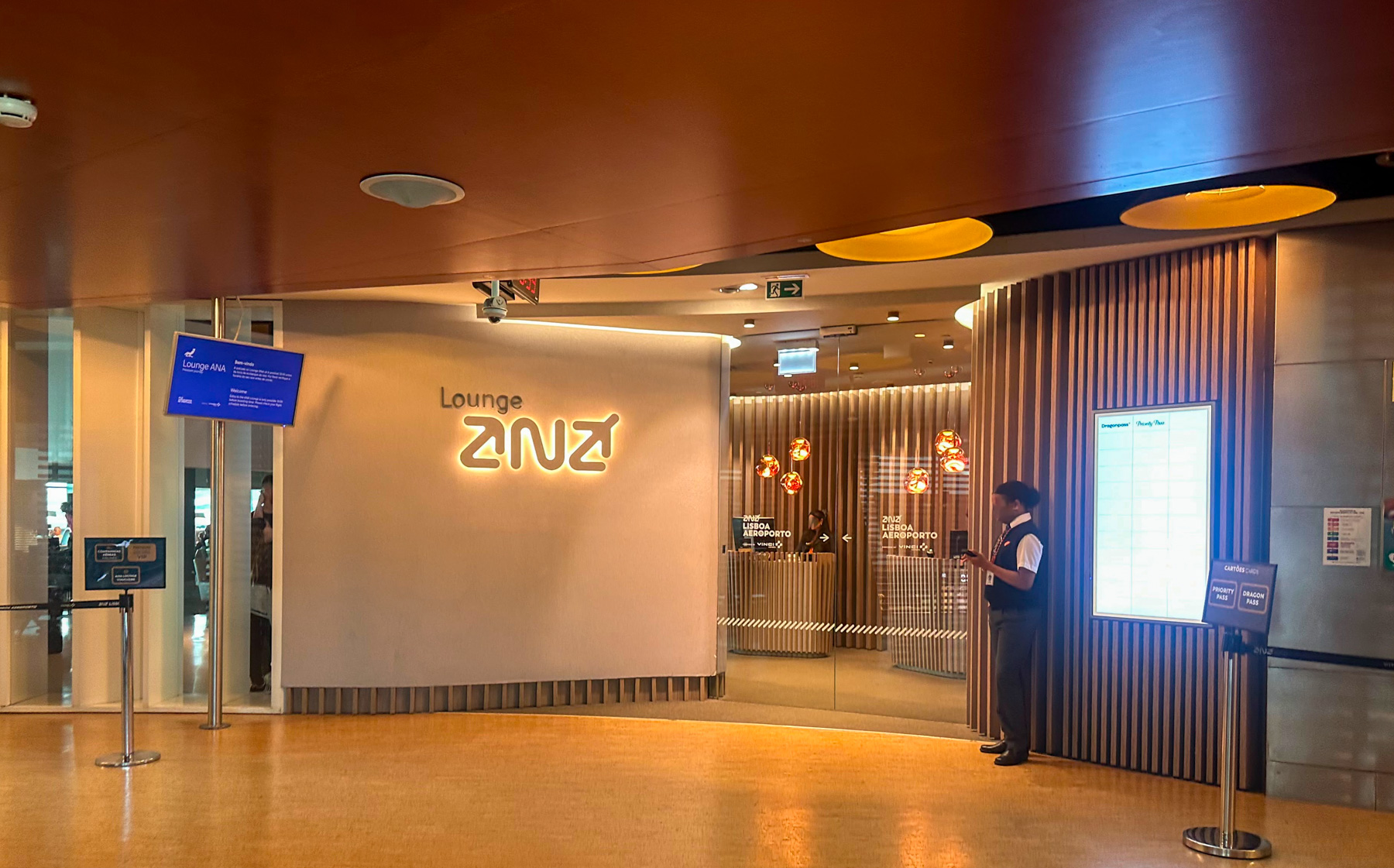 ANA Lounge