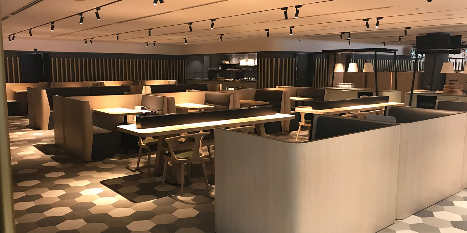 BLOSSOM - SATS & Plaza Premium Lounge