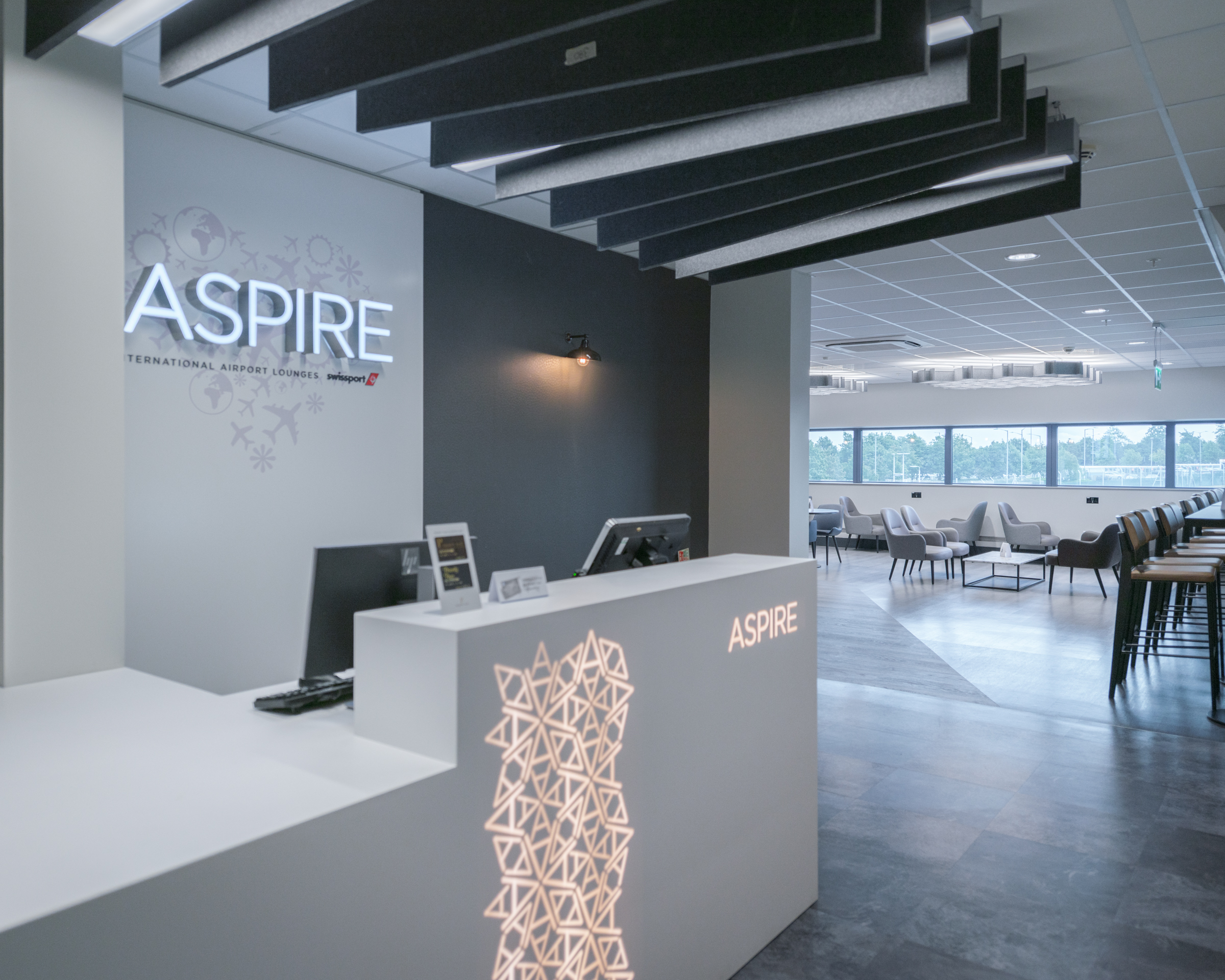 Aspire Lounge South