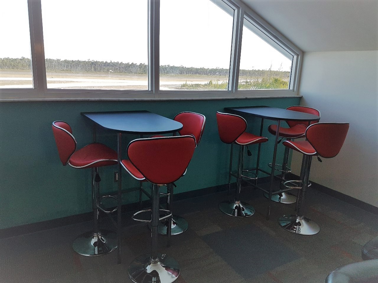 Skyview Airport Lounge