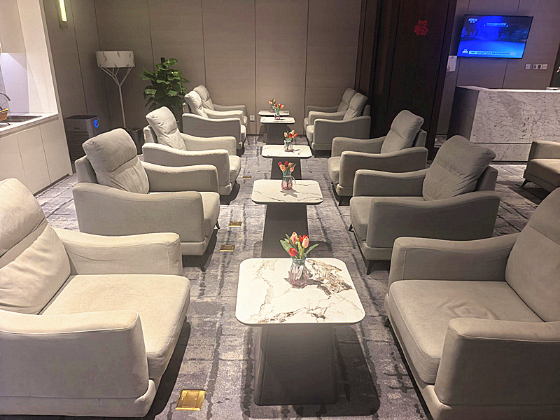 First Class Lounge 2